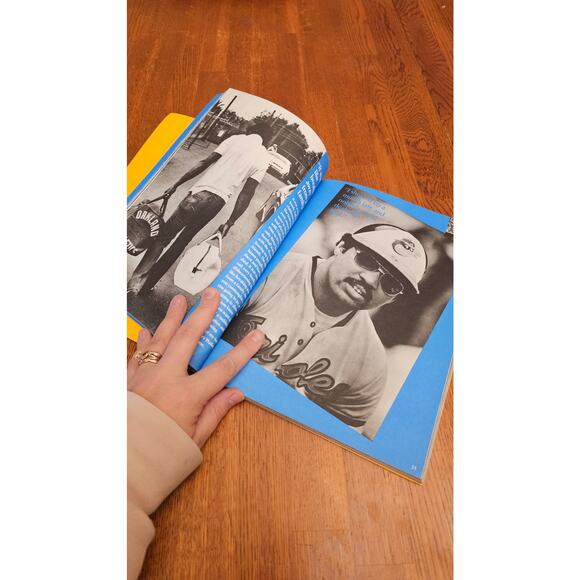 Reggie Jackson's Scrapbook- great condition - Picture 4 of 5